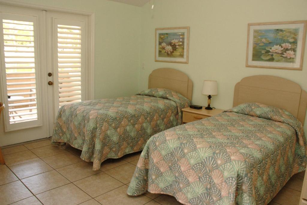 Hotel Rock Lake Not Open Due To Hurricane Damages Fort Myers Zimmer foto